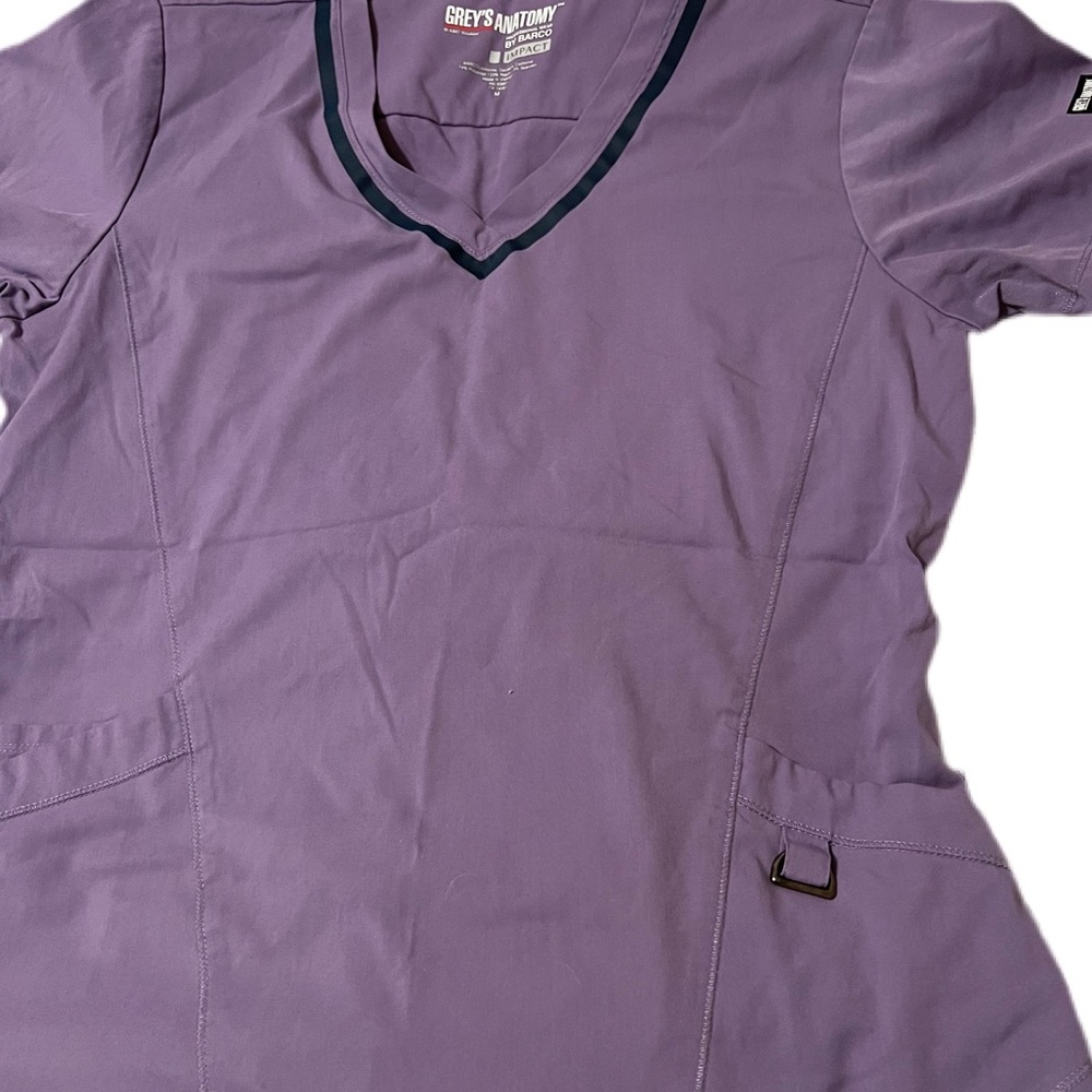 Gray’s Anatomy Impact Harmony Top - Picture 5 of 5